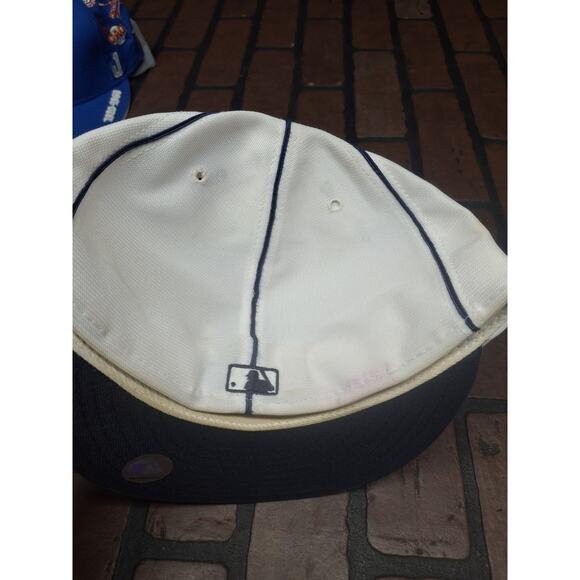 Vintage New York Yankees Hat Cap New Era 59FIFTY White MLB Fitted Sz 7 3/4 - Picture 3 of 4